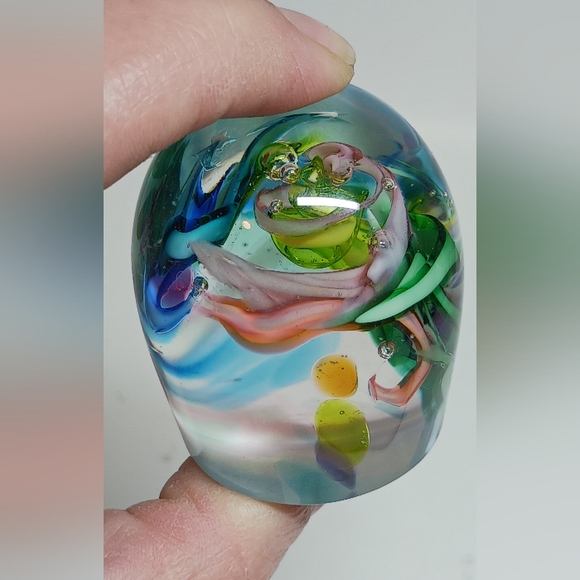 Alyssa Getz Paperweight signed - Picture 7 of 14